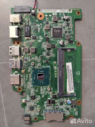 Acer aspire ES1-131 (Dazhkdmb6E0 rev:E)