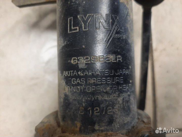 Стойка подвески передняя левая Renault Kangoo