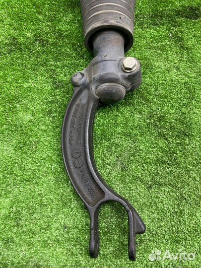 Амортизатор передний Audi A8 D4 CGW 2011