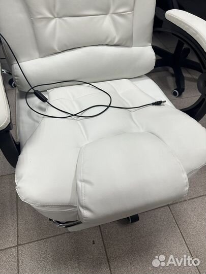 Офисное кресло