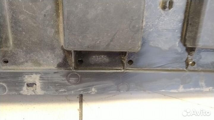 Пыльник двигателя центральный Skoda Rapid