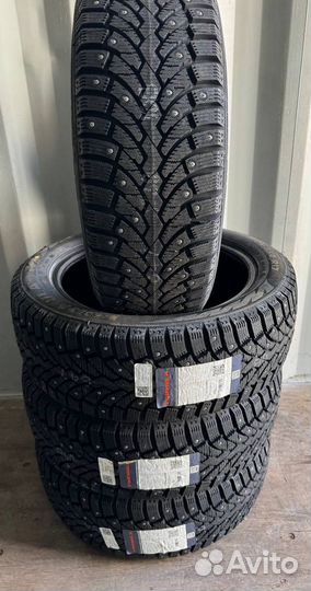 Pirelli Formula Ice 215/50 R17 95T