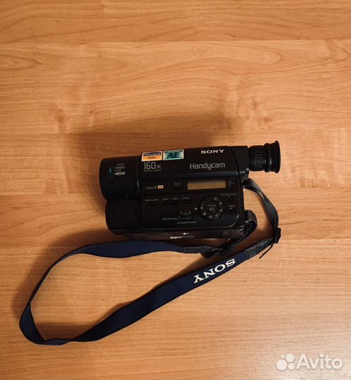 Видеокамера Sony Handycam CCD-TR411E Hi8 XR
