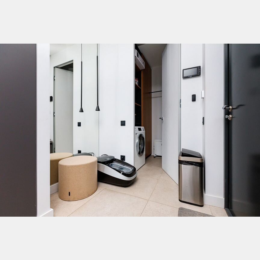 3-к. квартира, 110 м², 3/17 эт.