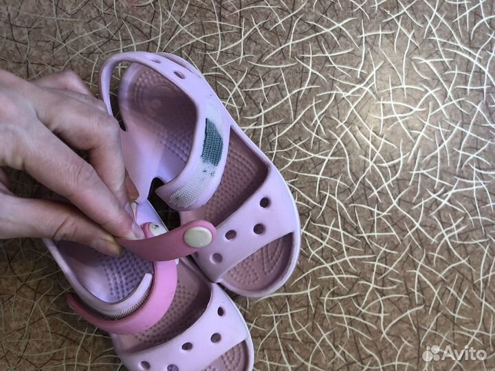Сандалии crocs доя девочки 25-26 размер