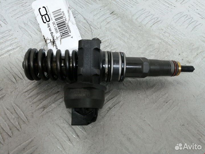 Форсунка Volkswagen Golf 5 2007 038130073AG
