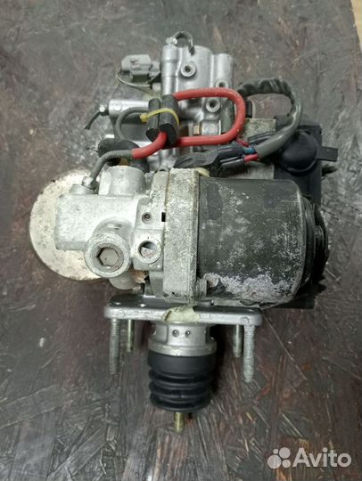 Главный тормозной цилиндр блок ABS Тойота Лексус