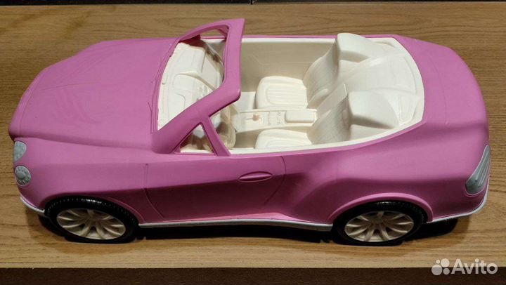 Игрушечная машина для Барби