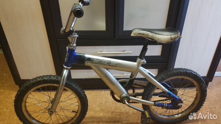 Велосипед детский 5-7 лет. Колеса 16