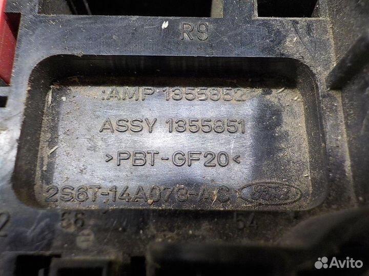 Блок предохранителей Ford Fusion 2002-2012