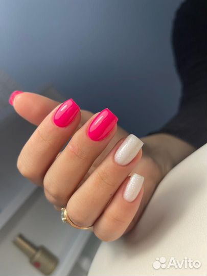 Модель на маникюр или педикюр