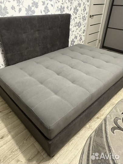 Кравать с подьемным механизмом новая