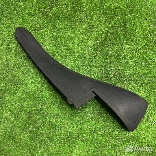 Молдинг лобового стекла правый Renault Master 3