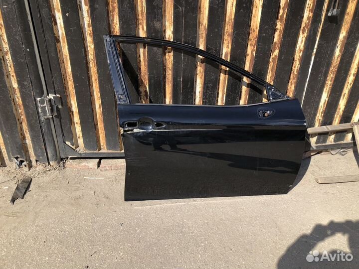 Передний правый дверь Тойота Камри 2018-2022