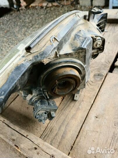 Фара передняя левая mitsubishi lancer 9