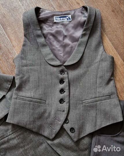 Школьная форма для девочки 128 серая