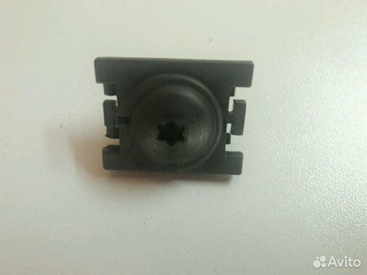 Пистон крыла (клипса) Peugeot