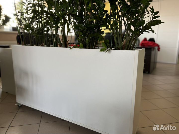 Подставка для цветов на колесах