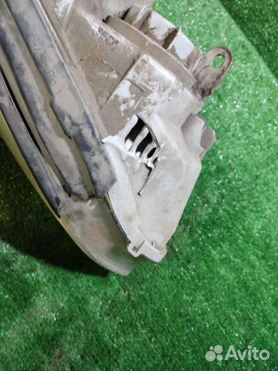 Фара правая Kia Spectra