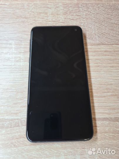 Samsung Galaxy S10e, 6/128 ГБ