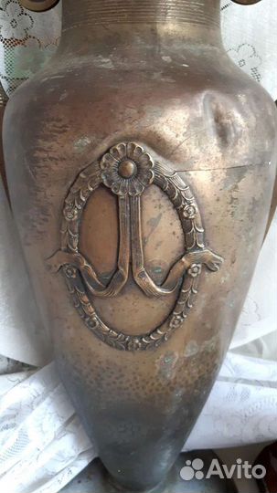 Ваза напольная с гербом из латуни и меди.1900-е г