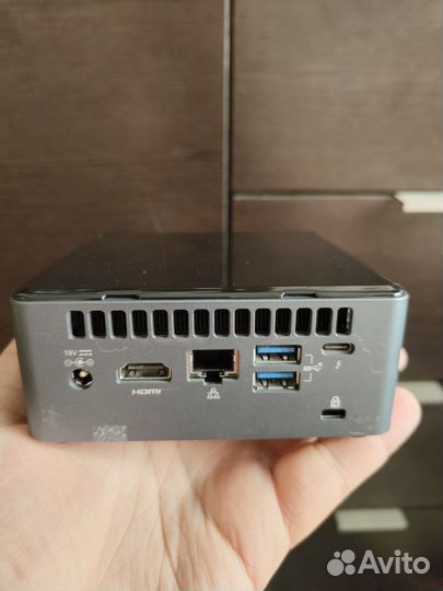 Intel NUC bxnuc10i3FNH2