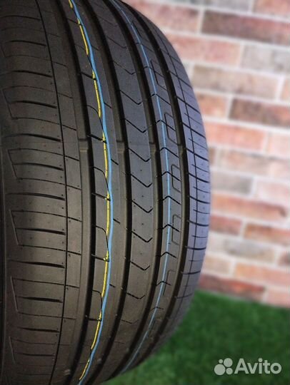 Zmax Zealion 235/40 R18 95W