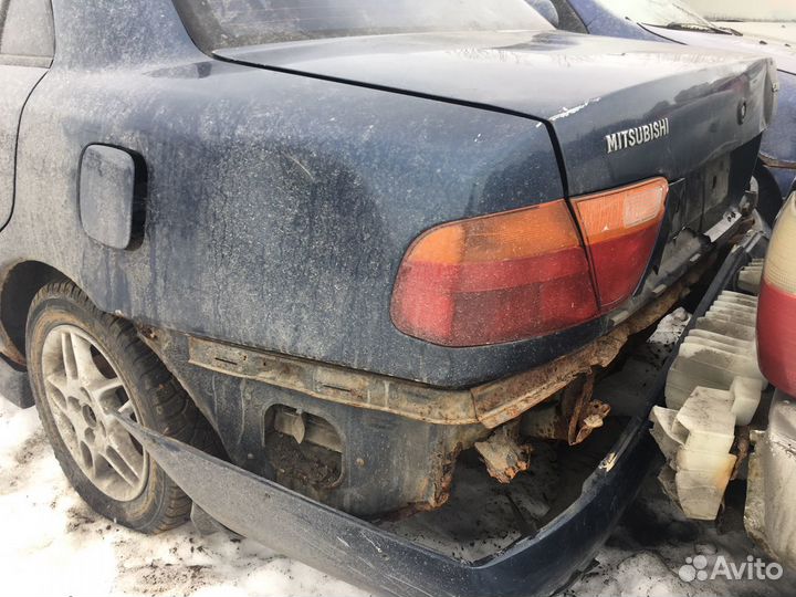 Mitsubishi Carisma 1.6 МКПП в разборе