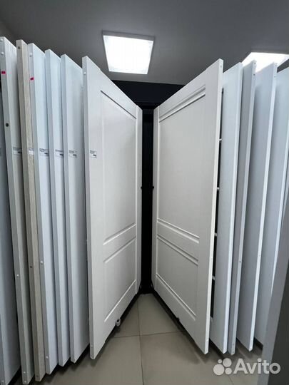 Двери и ламинат