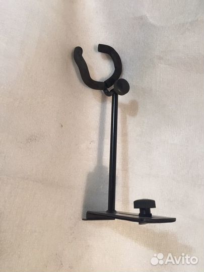 Настенный держатель для гитар поворотный