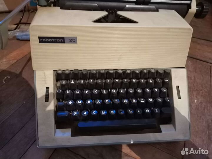 Пишущая машинка robotron 20