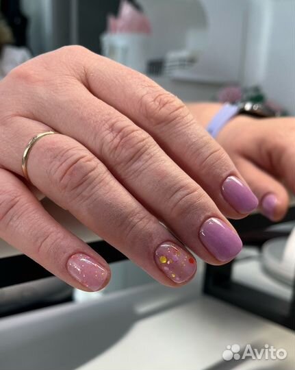 Пудровый маникюр