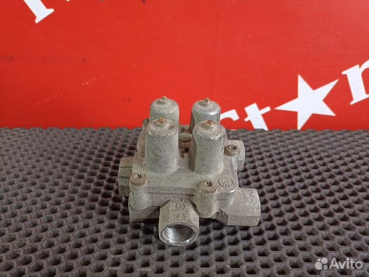 Кран 4-х контурный