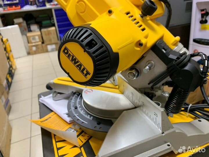 Торцовочная пила dewalt DWS777 (1800Вт) протяжка