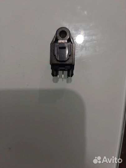 Оптический вход (гнездо) toslink