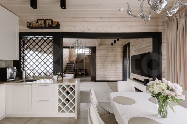 Дом 159,8 м² на участке 15 сот.