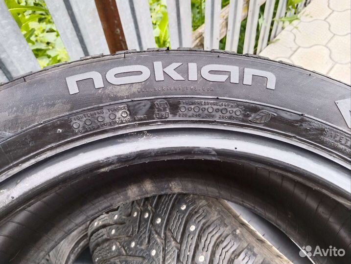 Nokian Tyres Hakkapeliitta 8 225/50 R17 98T