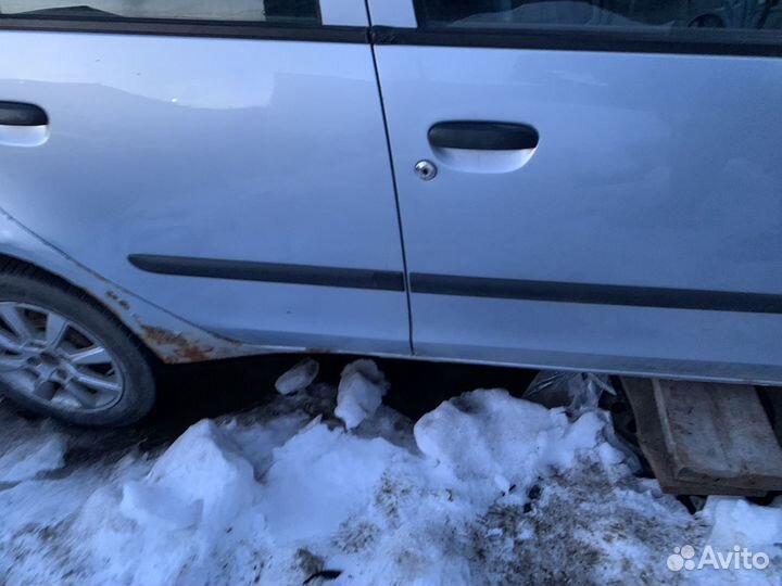 Замок двери передний R L Colt z30 z34 z36 Mitsubis