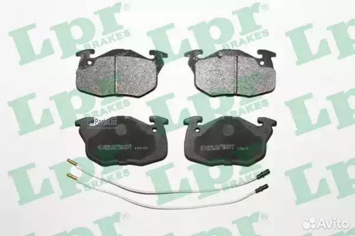 Колодки тормозные citroen ZX/peugeot 306/405/renault 19/clio 90-98 перед.2 датч. 05P271