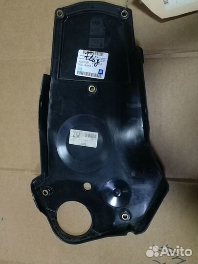 Крышка ремня грм Opel