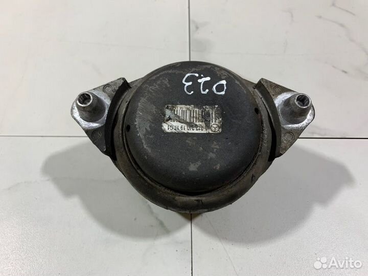 Опора двигателя Mercedes W212 OM651