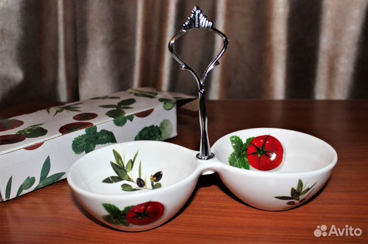 Менажница фарфоровая