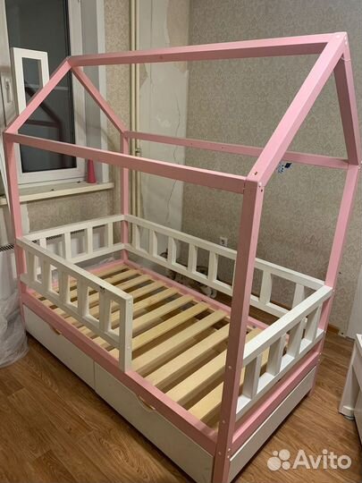 Детская кровать домик