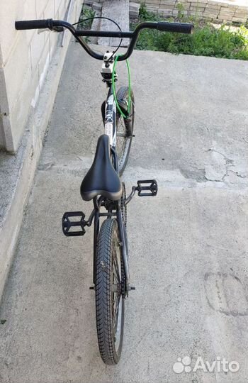 Трюковой велосипед BMX