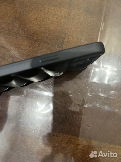 Чехол на iPhone 13