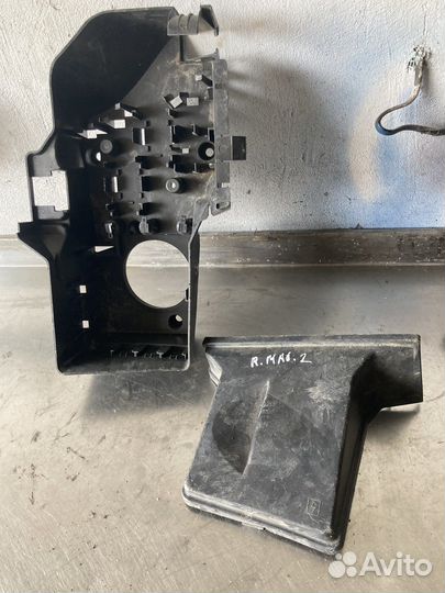 Корпус блока предохранителей renault master 2