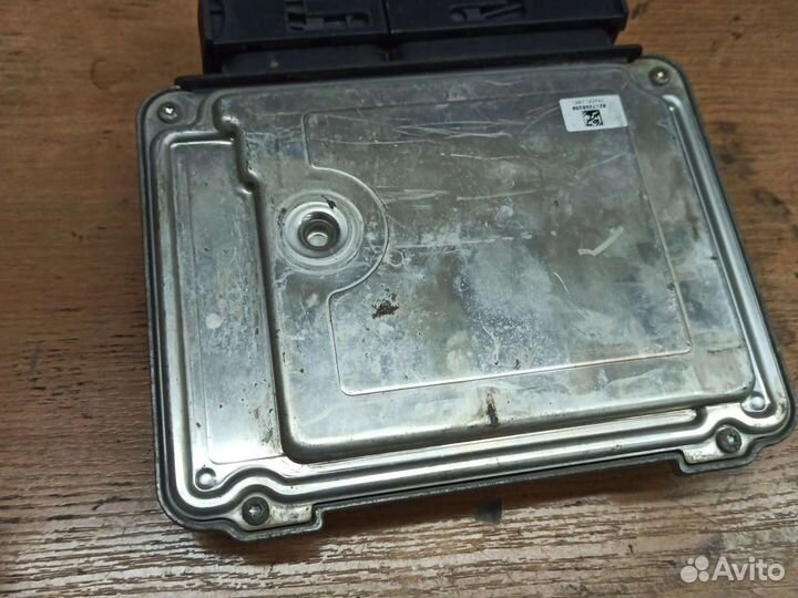 Эбу Skoda superb 2.0 TDI clja 03L 906 018 JD