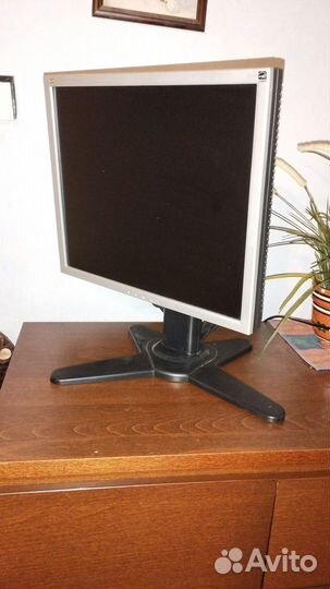 Монитор View Sonic VP930-3