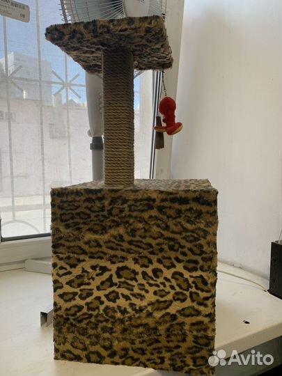 Домик для кошки с когтеточкой