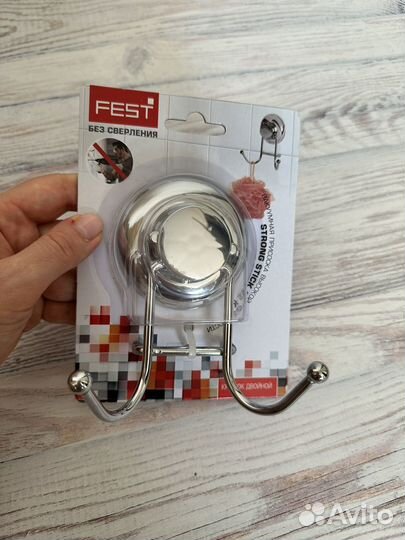 Крючок двойной настенный для ванной на присоске